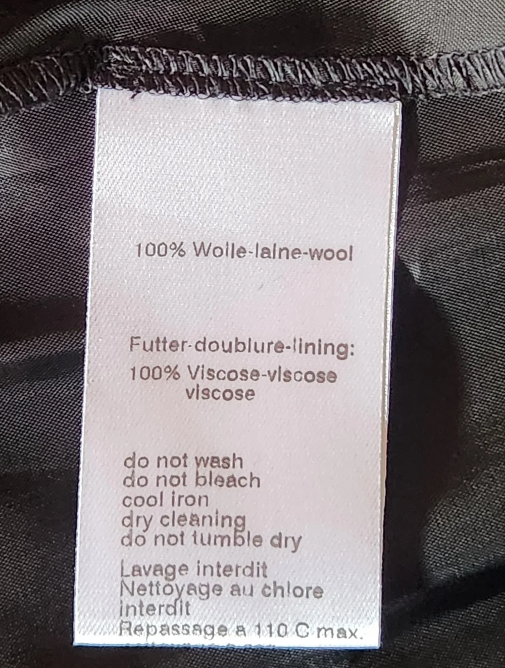AKRIS 100% Laine Wool Pleated Skirt - Size 6